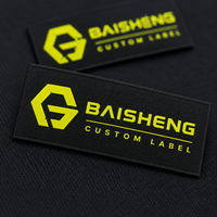 Fabricant de patchs logo 3D en silicone, étiquette en tissu jaune fluo avec impression en relief en caoutchouc pour vêtements streetwear