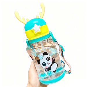 Vaso de agua de plástico con pajita para niños al por mayor, diseño de dibujos animados, botella portátil para estudiantes, gran capacidad para bebés - Product Image 2