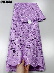 2025 plus récent en gros 100% <span class=keywords><strong>coton</strong></span> <span class=keywords><strong>suisse</strong></span> Voile brodé tissu africain blanc <span class=keywords><strong>coton</strong></span> <span class=keywords><strong>pagne</strong></span> sec tissu pour les femmes robe de soirée - Product Image 3