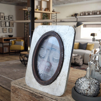 Cadre photo Megbond N0258 vintage argenté de 6 pouces en résine polymère au design contemporain avec feuille d'argent, décoration de table autoportante durable