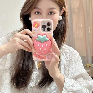 Funda de teléfono de silicona con soporte de fresa de dibujos animados en 3D para <span class=keywords><strong>iPhone</strong></span> 11 12 <span class=keywords><strong>13</strong></span> 14 15 16Pro Max No hay comentarios aún 56 vendidos - Product Image 2