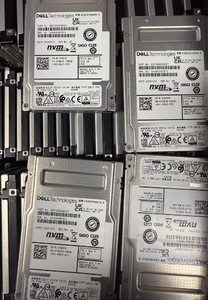 KCD8XRUG960GB 0YNGYD 960GB NVME — Высокая надежность и энергоэффективность для корпоративных серверов и центров обработки данных - Product Image 4