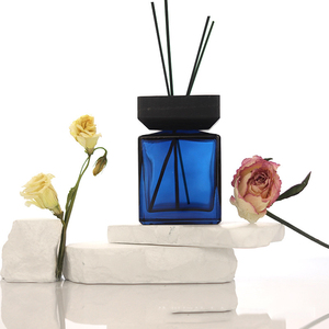 ناشر عطر فاخر من هانلينج للزيوت العطرية الطبيعية، زجاجة زخرفية منزلية مع أعواد خيزران وزهور، معطر جو منزلي - Product Image 4