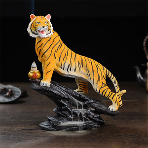 Brûleur d'encens à reflux de tigre dominateur pour la décoration intérieure - Product Image 1