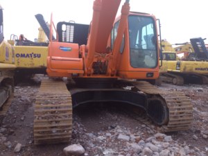 รถขุดไฮดรอลิกตีนตะขาบ Doosan DH300LC-7 มือสอง ขนาด 30 ตัน รุ่นปี 2019 พร้อมเครื่องยนต์และปั๊มไฮดรอลิกสำหรับขาย - Product Image 2