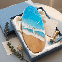 Surf-Inspirierte Bambus-Harz-Uhr mit Zeigeranzeige Zeitgenössisches Design für Strandhaus-Dekoration & Hawaii-Geschenkidee