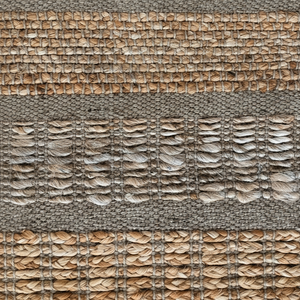 Alfombra Plana Elegante y Moderna 100% Yute, Ligera, Antideslizante, Tejida a Mano, con Superficie Multitexturizada y Rayas, para Interiores del Hogar - Product Image 1