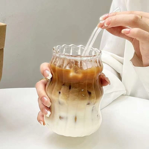 530ml 17oz Design Créatif Motif Côtelé Borosilicate Lunettes En Forme De Gourde Mike Café Latte Tasses En Verre avec Paille En Verre - Product Image 2