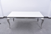 Neuzugang: Luxuriöser Edeltisch mit Edelstahlgestell – Rechteckiger Esstisch für Hochzeiten, Bankette, Events und Outdoor-Partys