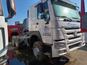 Sinotruk HOWO 6x4รถแทรคเตอร์พวงมาลัยขวา/ซ้ายรถบรรทุกแอร์ระงับเครื่องยนต์ดีเซลกล้องด้านหลังการปล่อยก๊าซยูโร3สภาพดี - Product Image 5