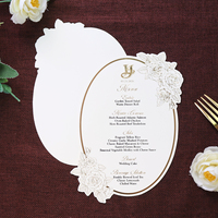 Carte de menu de mariage de luxe découpée au laser, motif floral, avec monogramme doré, impression personnalisée sur carton pour la mise en place de la table de banquet de mariage