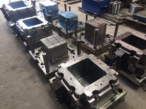 Machine d'injection plastique rapide 550t 5500kn pour la fabrication de boîtes de rangement, caisses à fruits et légumes OST-5500 - Product Image 4