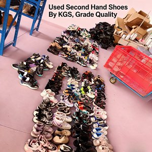<span class=keywords><strong>Scarpe</strong></span> Sportive Usate di Alta Qualità Modello J012 a 2,5 Dollari al KG, Sneakers di Seconda Mano in Vendita, Prezzo all'Ingrosso al KG - Product Image 1