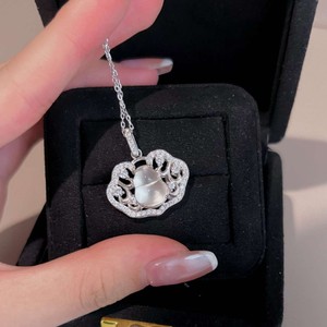 Collar de Plata de Ley S925 con Diseño de Iris Dinámico Estilo Chino, Cadena en Forma de Y, Colgante de Lujo Ligero con Flor Tentadora - Product Image 2