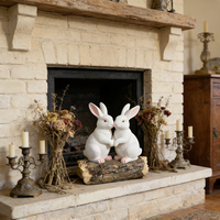 Statue en résine de lapins blancs s'embrassant - Design sur base en bois, décoration romantique adorable pour les jardins, les parterres de fleurs et les coins de patio