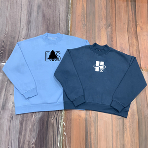 Sudadera Oversize Personalizada para Mujer con Gran Parche Bordado, 400GSM, Gruesa, Suave, de Felpa, con Cuello Alto - Product Image 6