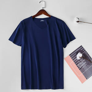 Vêtements pour hommes Ice Silk T-Shirt Seamless Casual V-neck Short Sleeve Shirt Tee Tops Summer Men T-shirts - Product Image 2