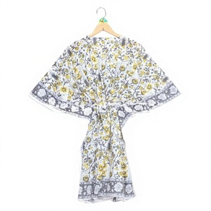 Elegante Bikini de Verano con Estampado Floral, Ecológico, de Algodón, Cuello en V, con Volantes, Ajustado, Cintura Natural, Lavable, Transpirable y Sexy - Product Image 1