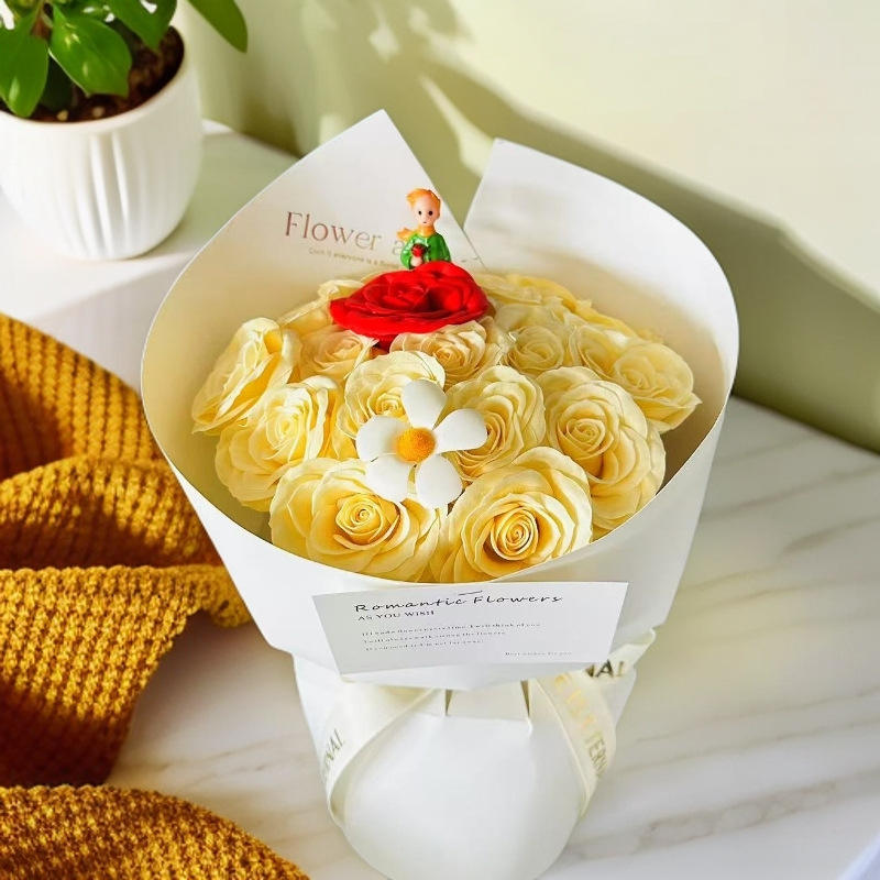 Bouquet of 19 roses for the little prince to wake up