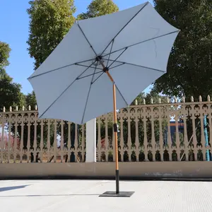 Individueller Hersteller runder Cafe gerader Holzmaserung-Säulen-Patio-Sonnenschirm Regenschirm Outdoor für Restaurant