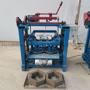 מכונת ייצור לבנים רב תכליתית, חצי אוטומטית, לייצור לבני חלולות משושות - Product Image 2