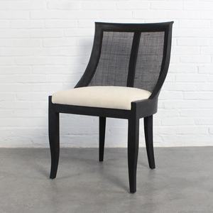 Chaise de salle à manger en bois de chêne massif de style français du milieu du siècle de haute qualité avec dossier en rotin, design antique pour les restaurants, les événements et la <span class=keywords><strong>location</strong></span> - Product Image 2