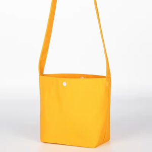 Bolsa de Lona de Algodón Reciclable Personalizada con Logotipo Serigrafiado, Color Natural, Reutilizable, con Asa Plegable de Tela No Tejida - Product Image 2