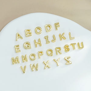 Joyería Hip Hop 26 Colgantes con Iniciales Mini Dijes Brillantes de Letras del Alfabeto Bañados en Oro de 18K para Fabricación de Joyería DIY Collar y Pulsera - Product Image 3