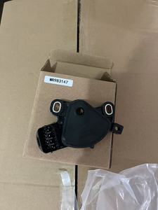 Interruptor de Seguridad Neutral COWTOTAL para Mitsubishi Lancer CS3 1.6 Touring <span class=keywords><strong>Cs6</strong></span> 2.0 Ck5 Galn Eclipse Mirage OEM MR983147 - Product Image 3
