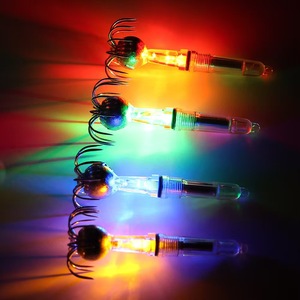 Trampa de Pesca con Luz de Colores, Señuelo Submarino para Aguas Profundas, Jig LED Activado por Movimiento para Calamar - Product Image 3