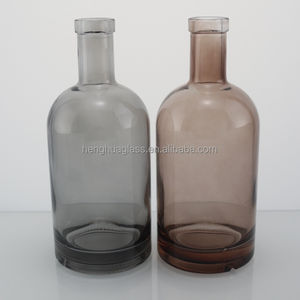 Personalizado 25oz 750ml redondo nórdico gris ahumado Color Vodka botella de vidrio licor whisky Tequila <span class=keywords><strong>Gin</strong></span> Ron botella de alcohol con corcho - Product Image 5