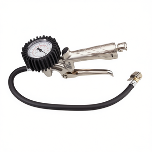 Pistolet de pulvérisation pneumatique 927 Mn avec manomètre et tuyau pour gonflage des pneus - Product Image 2