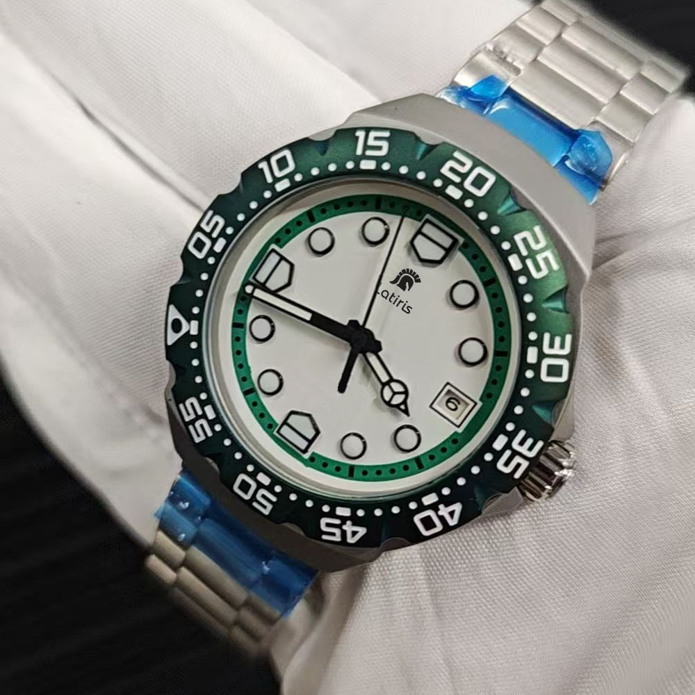 Green dial mechanical watch
