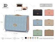 Portafoglio da donna a tre ante con clip, di medie dimensioni, in microfibra, similpelle, tinta unita, con decorazione a lettere - Product Image 1