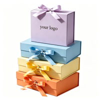 Boîte cadeau en carton magnétique pliable faite à la main avec étiquette personnalisée, boîte d'emballage pour vêtements, boîte pliable avec ruban