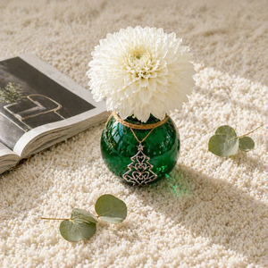 Vase en verre globe avec pendentif sapin de Noël et enroulement en ficelle pour événements festifs et décoration de <span class=keywords><strong>table</strong></span> moderne, hauteur 13 cm, en gros - Product Image 2