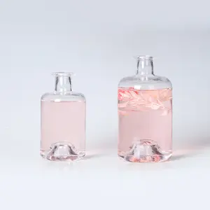 Nouveau design bouteille en verre diffuseur de roseau à fond unique avec fleur sèche dans la bouteille avec liège en bois