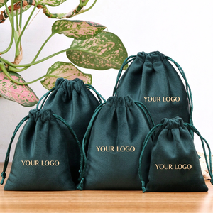 Pochettes en velours vert foncé avec logo doré, sacs de rangement personnalisés pour bijoux, pochette de maquillage pour bracelets, montres, lunettes - Product Image 1