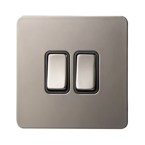 Enchufe Táctil Individual de 10A Color Gris Níquel Británico para PC UK con Interruptor de Encendido/Apagado, Clasificación IP27, Diseño Minimalista - Product Image 5