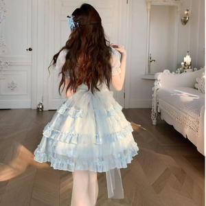 Robe de club bleue à col carré, taille naturelle, coupe trapèze, manches courtes, jupe à volants, style princesse translucide pour l'été - Product Image 4