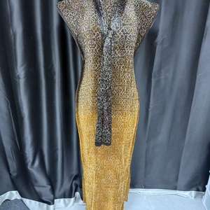 Nouvelle écharpe longue et soyeuse en polyester à la mode avec motif de lettres géométriques élégantes pour les femmes comme <span class=keywords><strong>foulard</strong></span> musulman pour <span class=keywords><strong>Amazon</strong></span> - Product Image 5