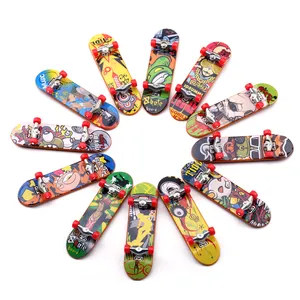 Disesuaikan Menerima Mainan Klasik Jari Skateboard Roda Logam Jari Skuter Ujung Jari Olahraga Skuter Mainan Desktop Mainan