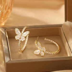 Boucles d'oreilles clous papillon blancs luxueux, super scintillantes, micro-zirconiums tridimensionnels incrustés, élégantes, effet goutte de glaçure, tendance - Product Image 1