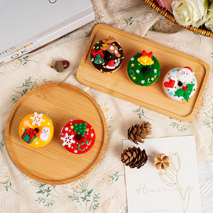 Oferta Especial: Set de Donuts Navideños Artesanales de Imitación - 5 Diseños, Material PVC, Colores y Diseños Personalizables para Decoración Festiva - Product Image 6