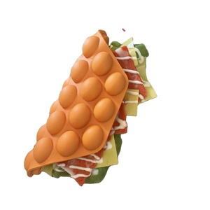 Snacks de Hong Kong con Waffle de Burbujas, Aderezo para Ensalada, Modelo de Comida, Queso, Jamón, Tocino, Lechuga, Sésamo Artificial, Pedido de Muestra - Product Image 1