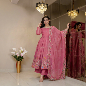 Ensemble Anarkali en coton rose avec dupatta, tenue traditionnelle indienne et pakistanaise pour femmes, longueur cheville, vêtement de mariage, coupe ample et extensible - Product Image 1