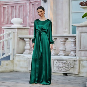 Loriya Abaya produttore di abbigliamento islamico abiti da donna in <span class=keywords><strong>raso</strong></span> tinta unita Maxi <span class=keywords><strong>abito</strong></span> <span class=keywords><strong>lungo</strong></span> Abaya donna <span class=keywords><strong>abito</strong></span> musulmano con cintura - Product Image 4