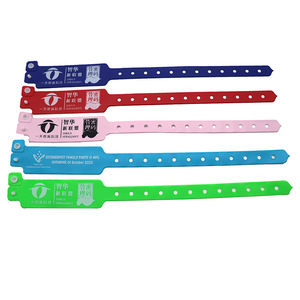 Braccialetti in PVC Personalizzati Multicolore per Nuoto e Pesca, Braccialetti per Festival Musicali - Product Image 1