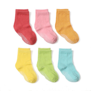 <span class=keywords><strong>Tube</strong></span> de coton imprimé à rayures bon marché, chaussettes de marche adhésives respirantes pour sol, chaussettes antidérapantes pour bébé <span class=keywords><strong>6</strong></span>-12 mois