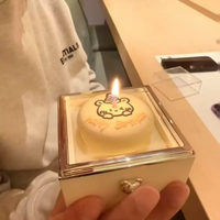 Nouvelle boîte à bijoux en forme d'ours, cadeau surprise pour Noël et la Saint-Valentin, boîte à bijoux magique rotative cachée, petite boîte à anneaux en forme de gâteau